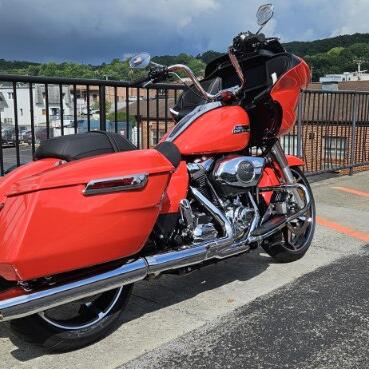 2026 Harley-Davidson Road Glide® FLTRX thumb 2
