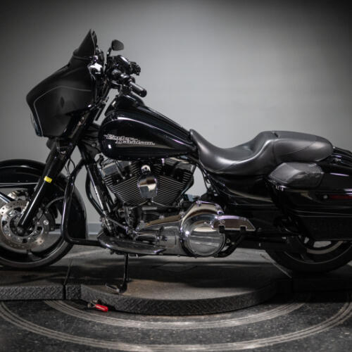 2016 Street Glide® Special (FLHXS) thumb 1
