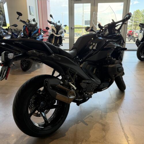 2026 BMW R 1300 RS thumb 0