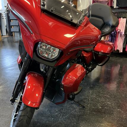 2026 Harley-Davidson® Street Glide Limited Brilliant Red Black Trim thumb 3