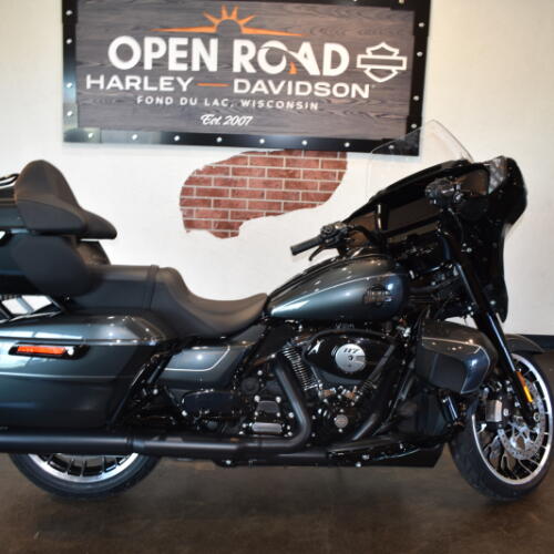 2026 Harley-Davidson® Street Glide Limited Iron Horse Metallic Black Trim thumb 3