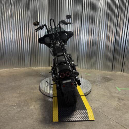 2015 Harley-Davidson® Fat Bob® Black Denim thumb 2
