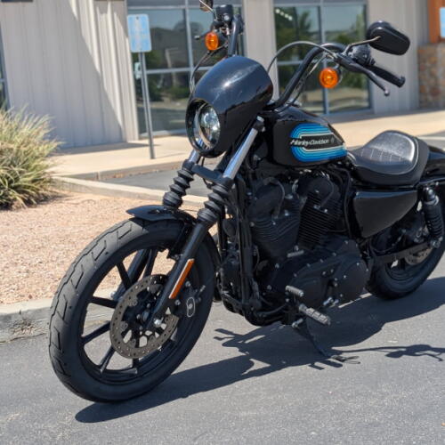 2019 Harley-Davidson® Iron 1200™ Vivid Black thumb 2