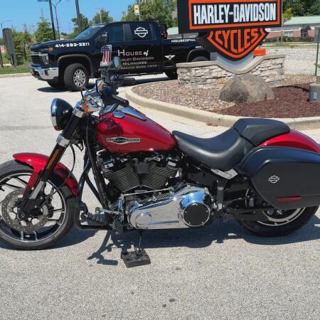 2019 Harley-Davidson® Sport Glide™ Wicked Red thumb 0