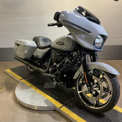 FLHX 2025 Street Glide™ thumb 3