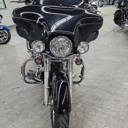 FLHTCU 2011 Electra Glide® Ultra Classic® thumb 2