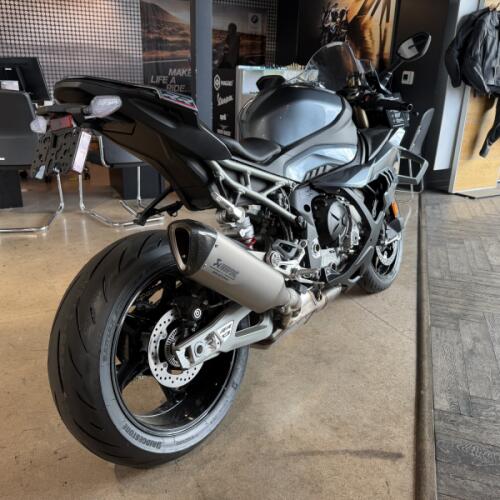 2026 BMW S 1000 RR thumb 2