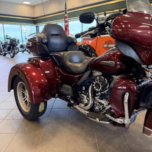 2015 Harley Davidson Tri-Glide Ultra FLHTCUTG thumb 2
