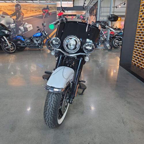Harley-Davidson® Heritage Classic 2025 thumb 2