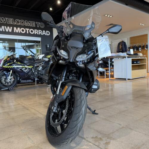 2026 BMW R 1300 RS thumb 3