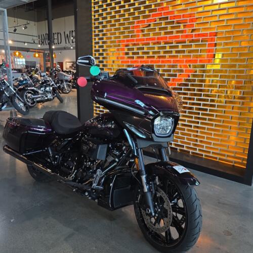 Harley-Davidson® CVO™ Street Glide™ 2025 thumb 3