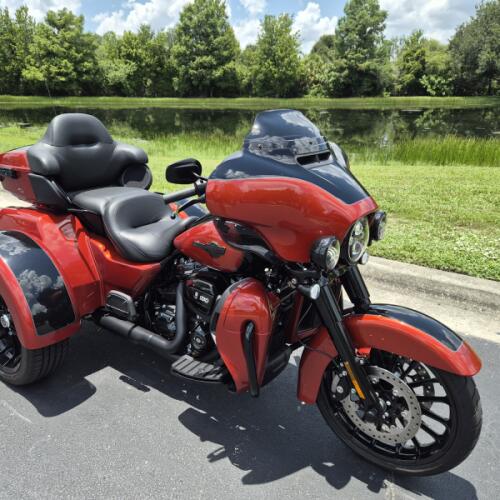 FLHTCUTG 2025 Tri Glide® Ultra thumb 2