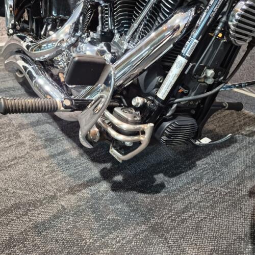 2015 Harley-Davidson® Breakout® Vivid Black thumb 1