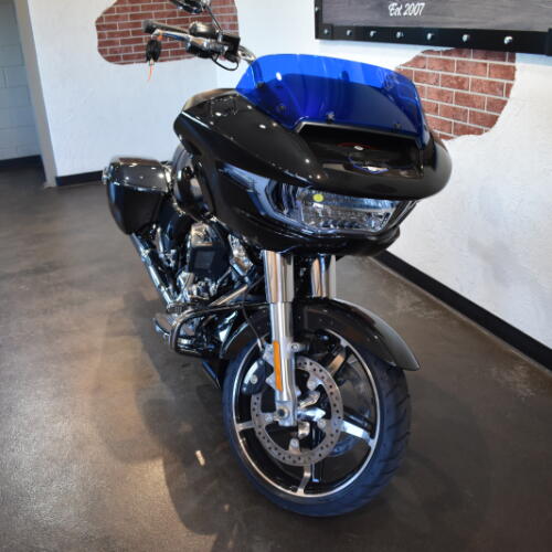 2026 Harley-Davidson® Road Glide® Midnight Ember Chrome Trim thumb 3
