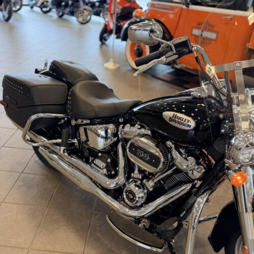 2024 Harley-Davidson Heritage Classic 114 FLHCS thumb 1