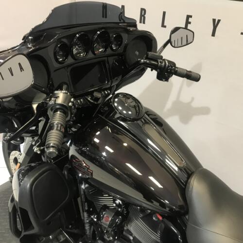 Harley-Davidson® CVO™ Tri Glide® 2021 thumb 0