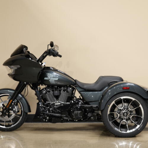 Harley-Davidson® Road Glide 3 2026 thumb 2