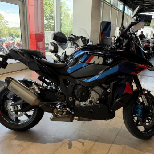 2026 BMW Motorrad M 1000 XR thumb 1
