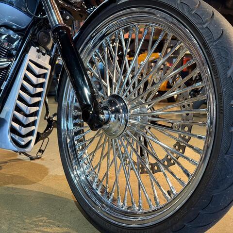 2023 Harley-Davidson® Breakout™ thumb 3