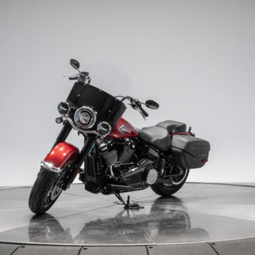 2026 Harley-Davidson FLHC Heritage Classic in Brilliant Red with Laced Wheels thumb 0