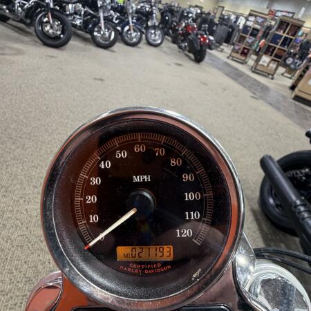 2006 Harley-Davidson® Sportster® 1200 Low Red thumb 2