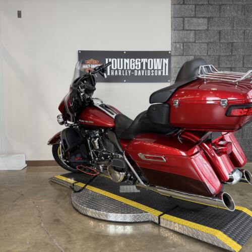 2018 Harley-Davidson® Ultra Limited FLHTK thumb 0