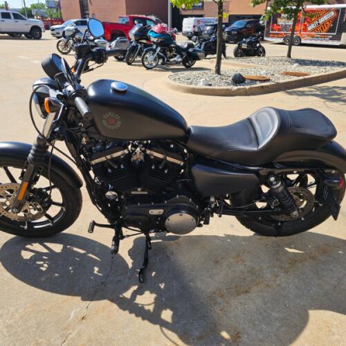 XL 883N 2022 Iron 883™ thumb 0