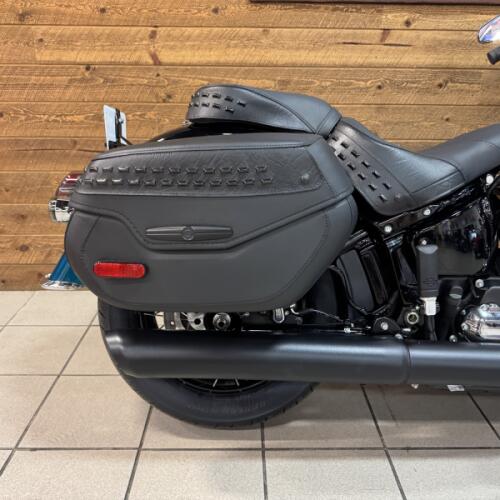 2026 Harley-Davidson® Heritage Classic Teal Thunder / Vivid Black Black Laced Wheels thumb 0