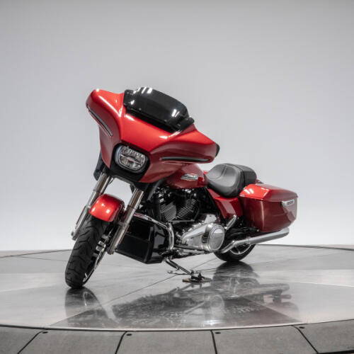 2025 HARLEY-DAVIDSON FLHX STREET GLIDE in Brilliant Red thumb 1
