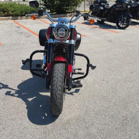 2019 Harley-Davidson® Sport Glide™ Wicked Red thumb 2