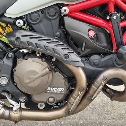 Ducati Monster 821 2015 thumb 2