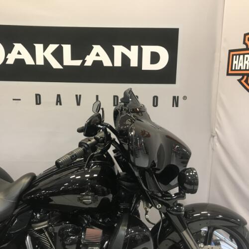 Harley-Davidson® CVO™ Tri Glide® 2021 thumb 1