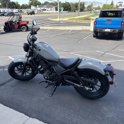 2026 Honda Rebel® 300 E-Clutch thumb 1