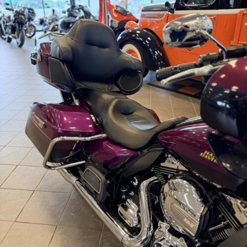 2016 Harley-Davidson Ultra Limited FLHTK thumb 2