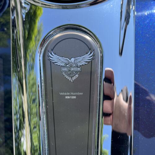 FLHTKSE 2018 CVO™ Limited 115th Anniversary thumb 1