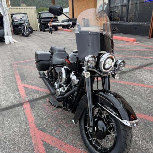 Harley-Davidson® Heritage Classic® 2026 thumb 2