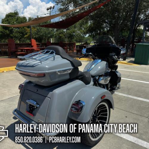 2026 Harley-Davidson® Street Glide 3 Limited thumb 3