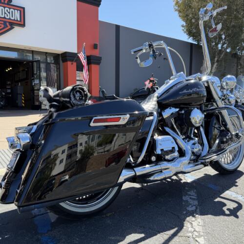 2009 Harley-Davidson® Road King® thumb 2