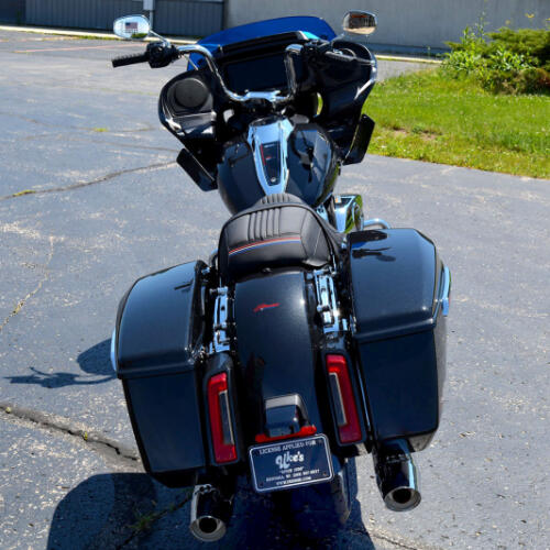 2026 Harley-Davidson® Road Glide® Liberty Edition Midnight Ember thumb 1