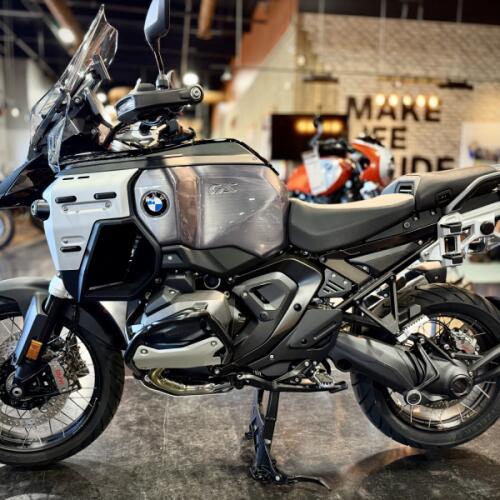 2026 BMW Motorrad R 1300 GS Adventure Blackstorm Metallic thumb 2