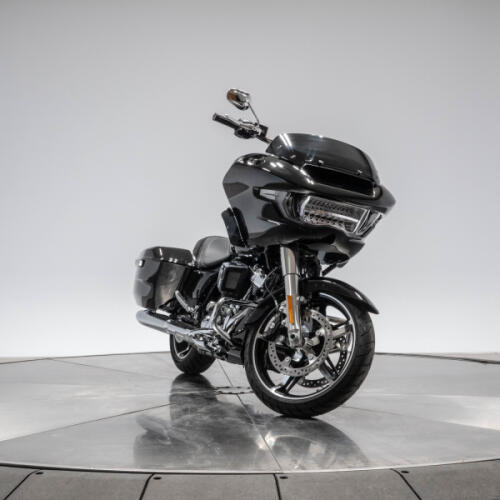 2026 HARLEY-DAVIDSON FLTRX ROAD GLIDE in Vivid Black thumb 2