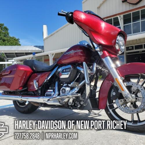 2017 Harley-Davidson® Street Glide® Special thumb 2