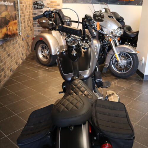 2017 Softail Slim® (FLS) thumb 2