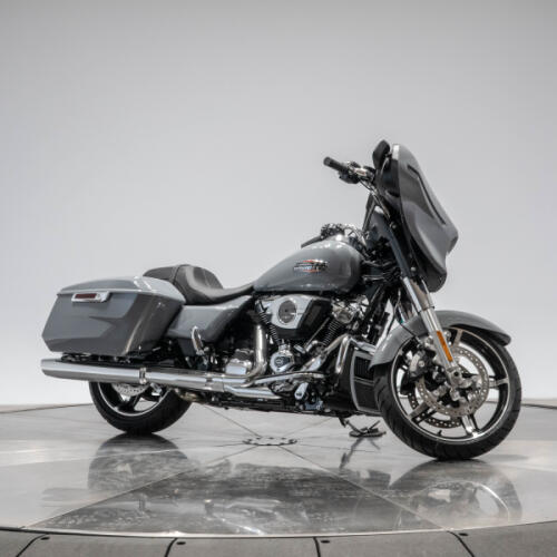 2026 HARLEY-DAVIDSON FLHX STREET GLIDE in Dark Billiard Gray with Chrome Trim thumb 3