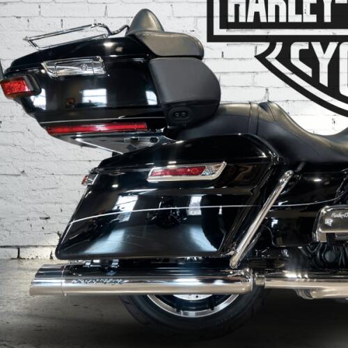 2014 Harley-Davidson® Ultra Limited Vivid Black (Chrome Finish w/ Cast Wheels) thumb 0