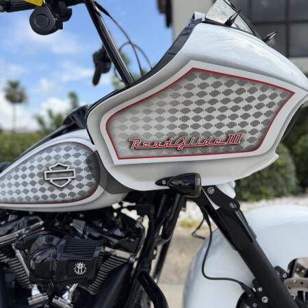 2023 Harley-Davidson® Road Glide® 3 thumb 2