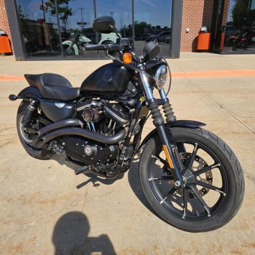 XL 883N 2022 Iron 883™ thumb 3