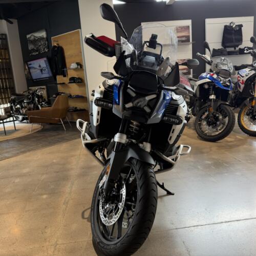 2026 BMW R 1300 GS Adventure Trophy thumb 3