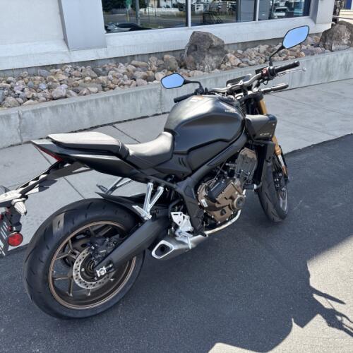 2026 Honda CB650R E-Clutch thumb 0