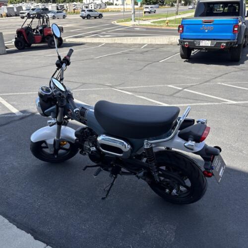 2025 Honda Dax 125 thumb 2